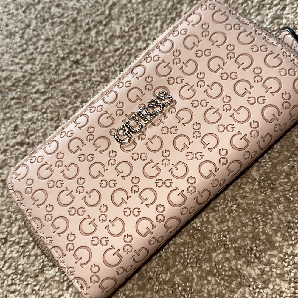 Guess Wallet